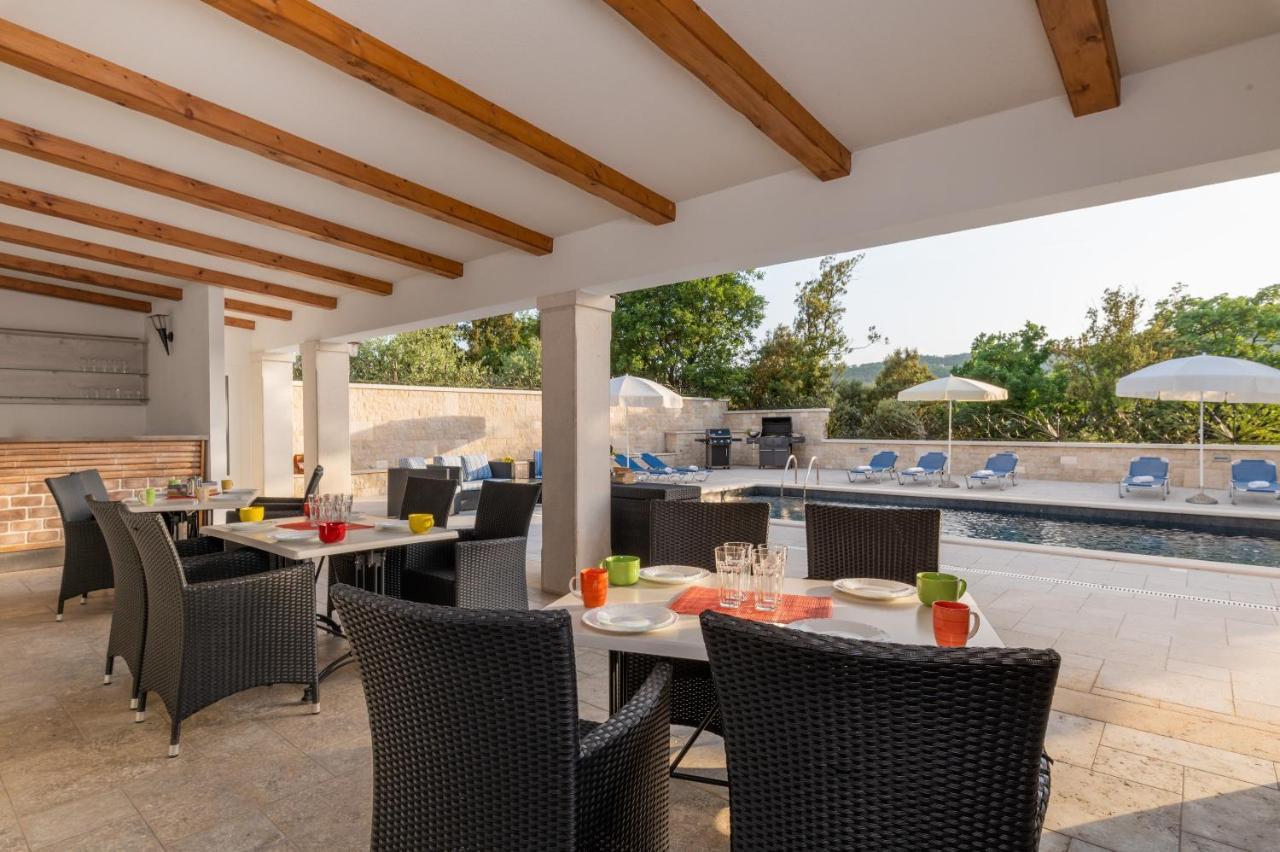 Villa Vires Labin  Esterno foto